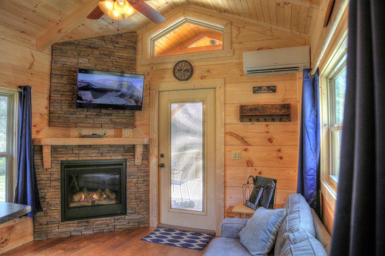 Frank'S Landing Villa Topton ภายนอก รูปภาพ
